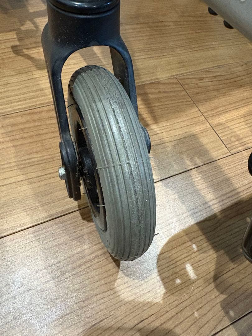 YAMAHA .中古電動車椅子　折りたたみ可能　①