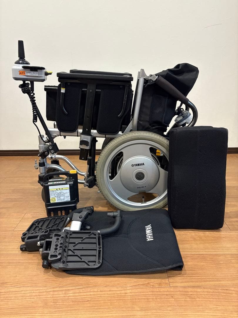 YAMAHA .中古電動車椅子　折りたたみ可能　①