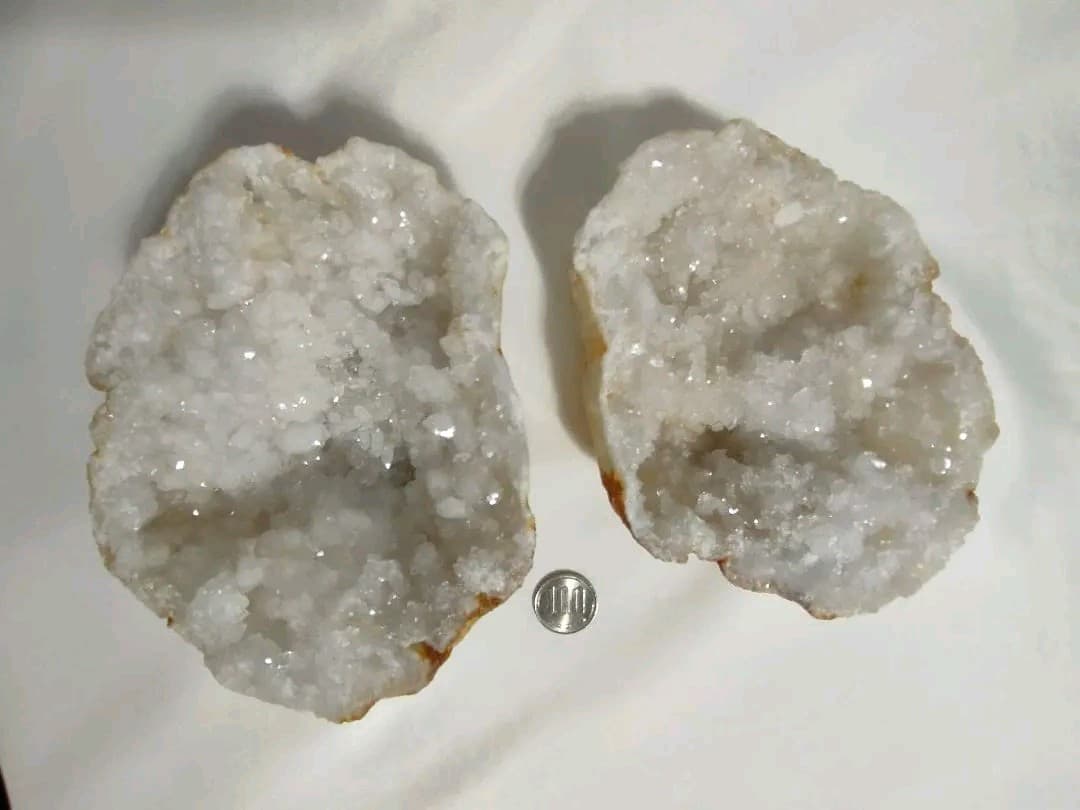 パワーストーン　天然石　原石　ジオード　ペア　1,346g　No.367