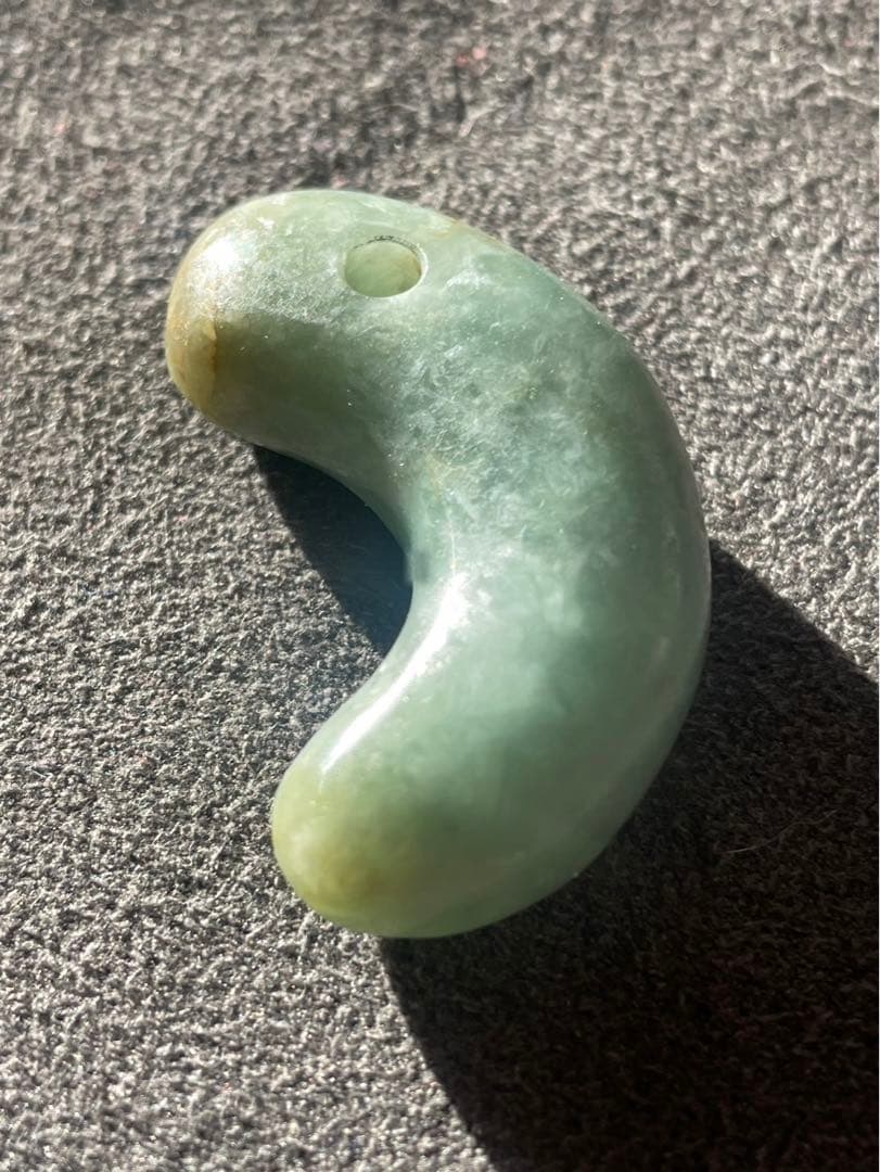 古墳時代の翡翠製勾玉