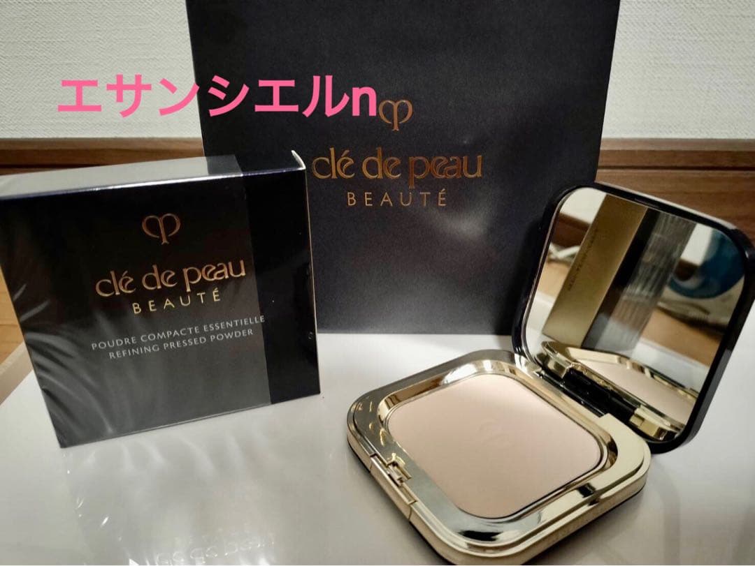 美品♡クレドポーボーテ　プードルコンパクト　エサンシエルn