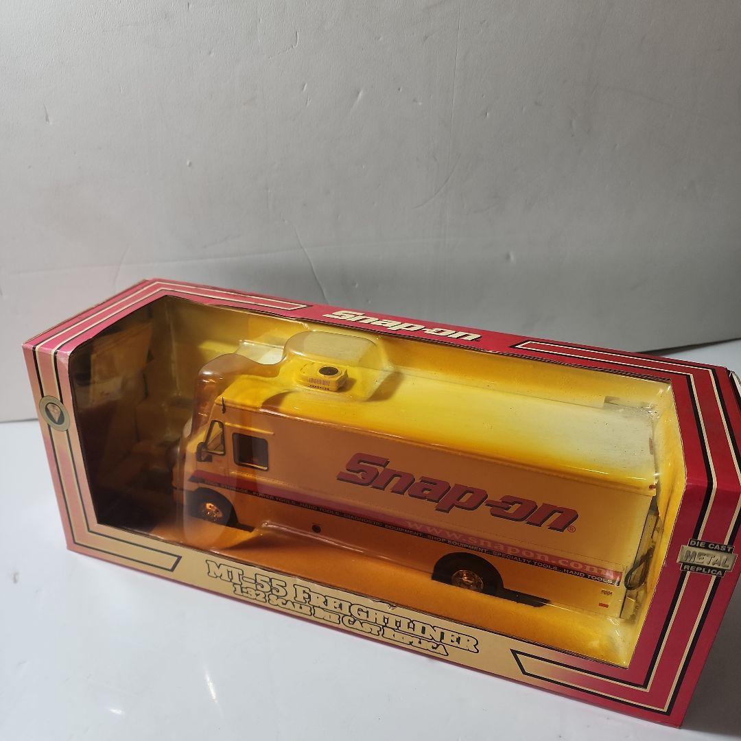 自動車 Snap-on MT-55 Freightliner 1/64