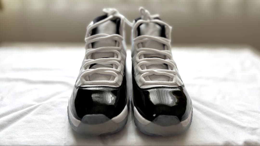 Air Jordan 11 ホワイト/ブラック