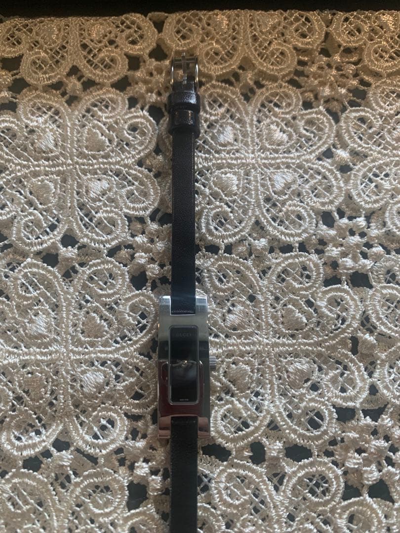 GUCCI ブラックレザーバンド 時計　美品