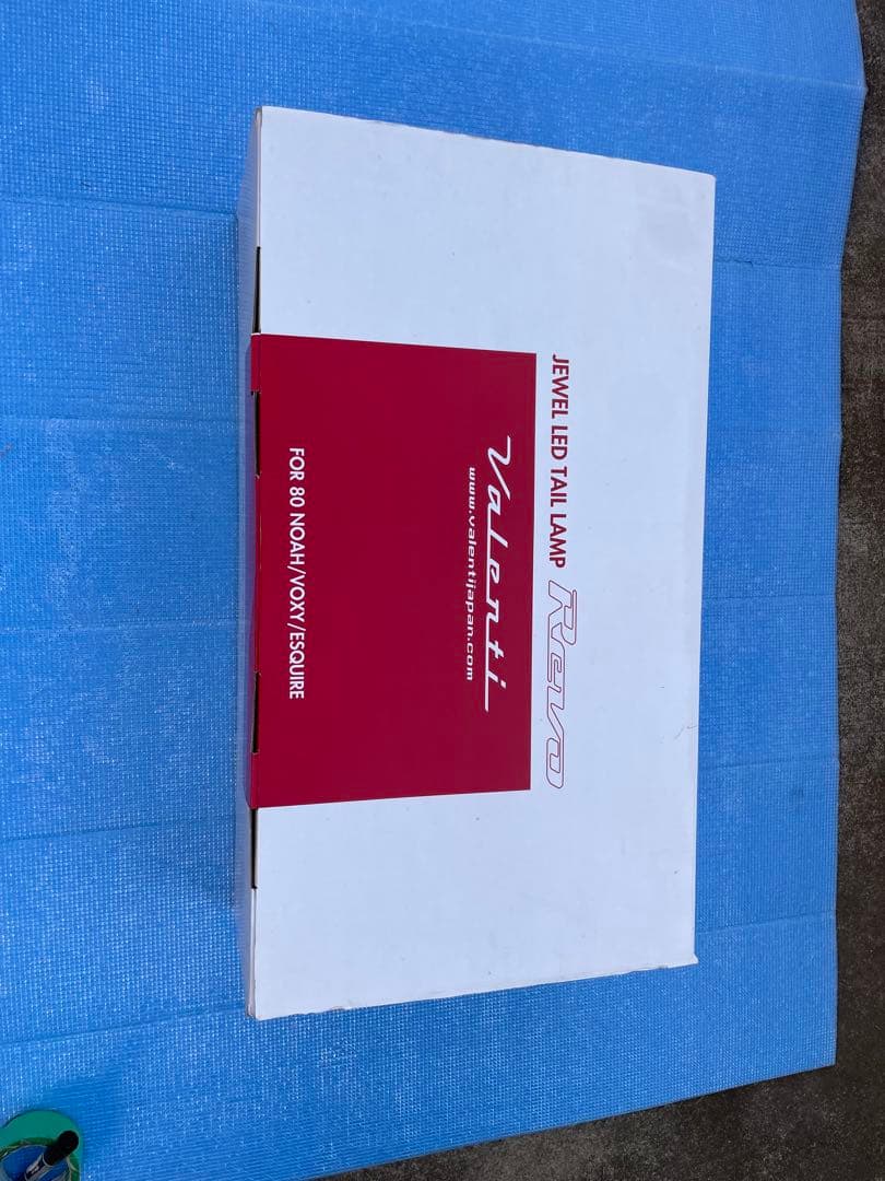 Valenti LEDテールランプ 80系ノア/ヴォクシー