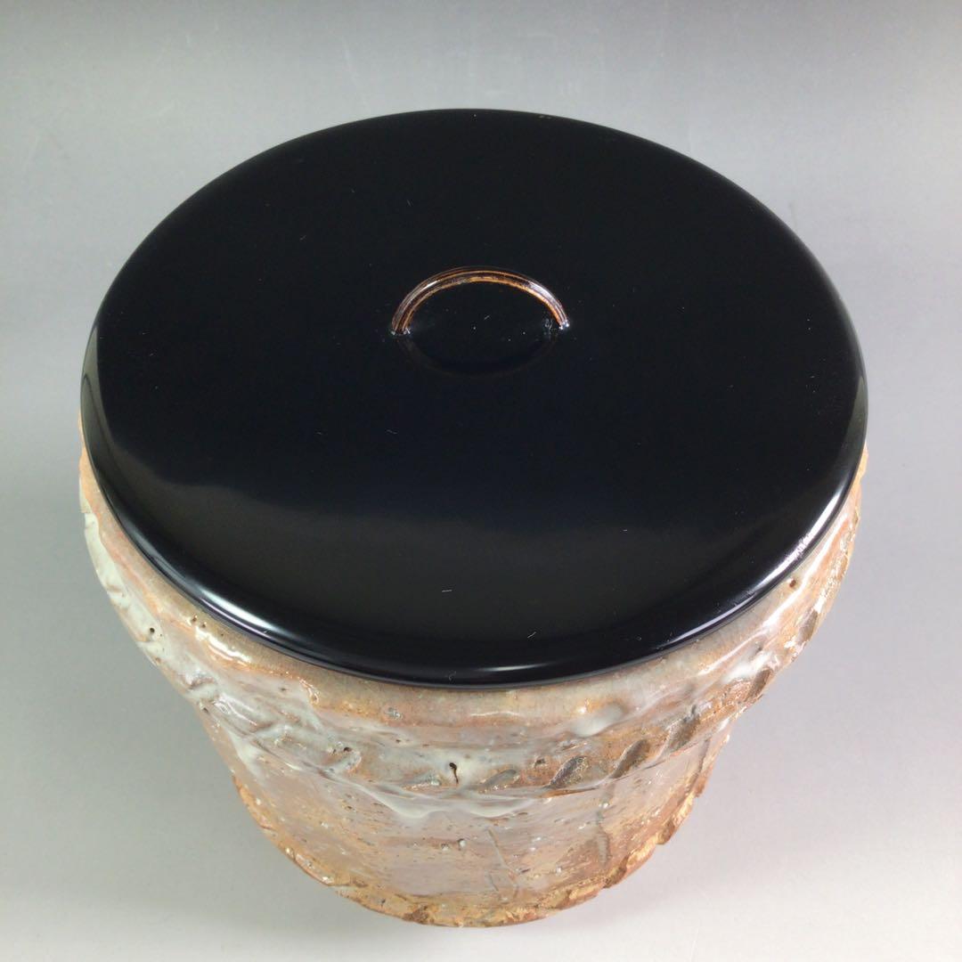 Ｒ６６　水指　『萩焼』『蓮光山　守繁栄徹造』『樽形水指』　共箱　茶道具