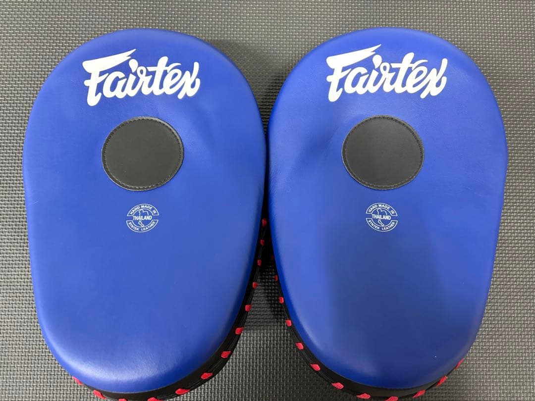 Fairtex キックミット 青