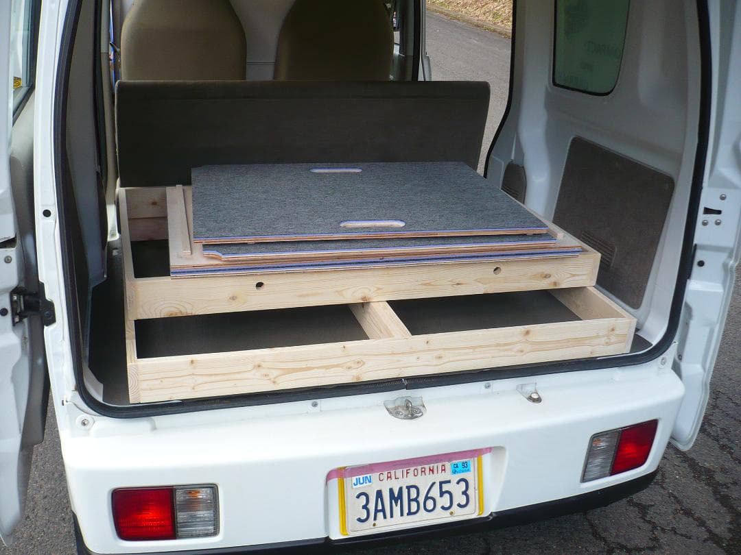 車中泊仕様～本格キャンピングカーまで製作しますっ！