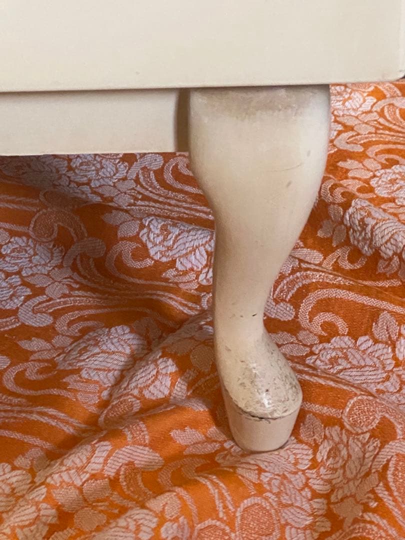 猫脚 ロココ♦️高級ブランド♦️ヴィンテージ♦️チェスト兼ナイトテーブル♦️コンセント付