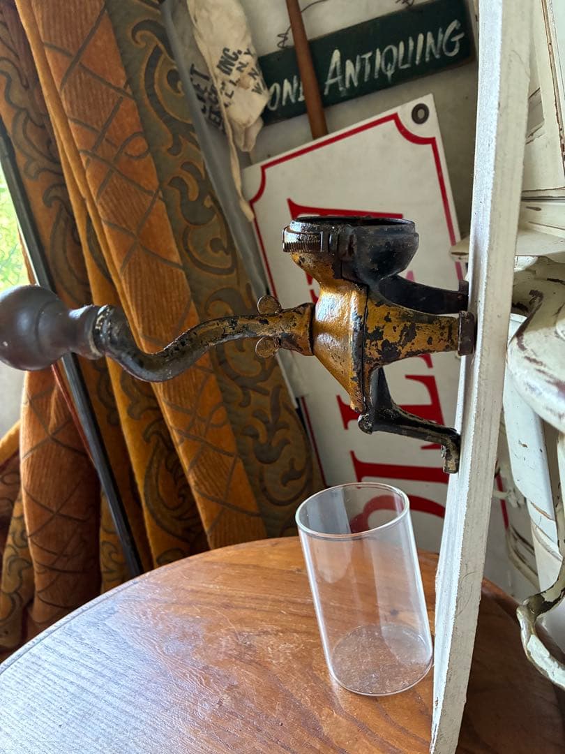 アンティーク　壁掛けコーヒーミル　グラインダー 本体のみ　金色100年　アメリカ