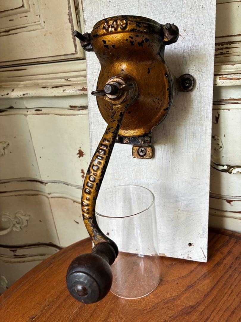 アンティーク　壁掛けコーヒーミル　グラインダー 本体のみ　金色100年　アメリカ