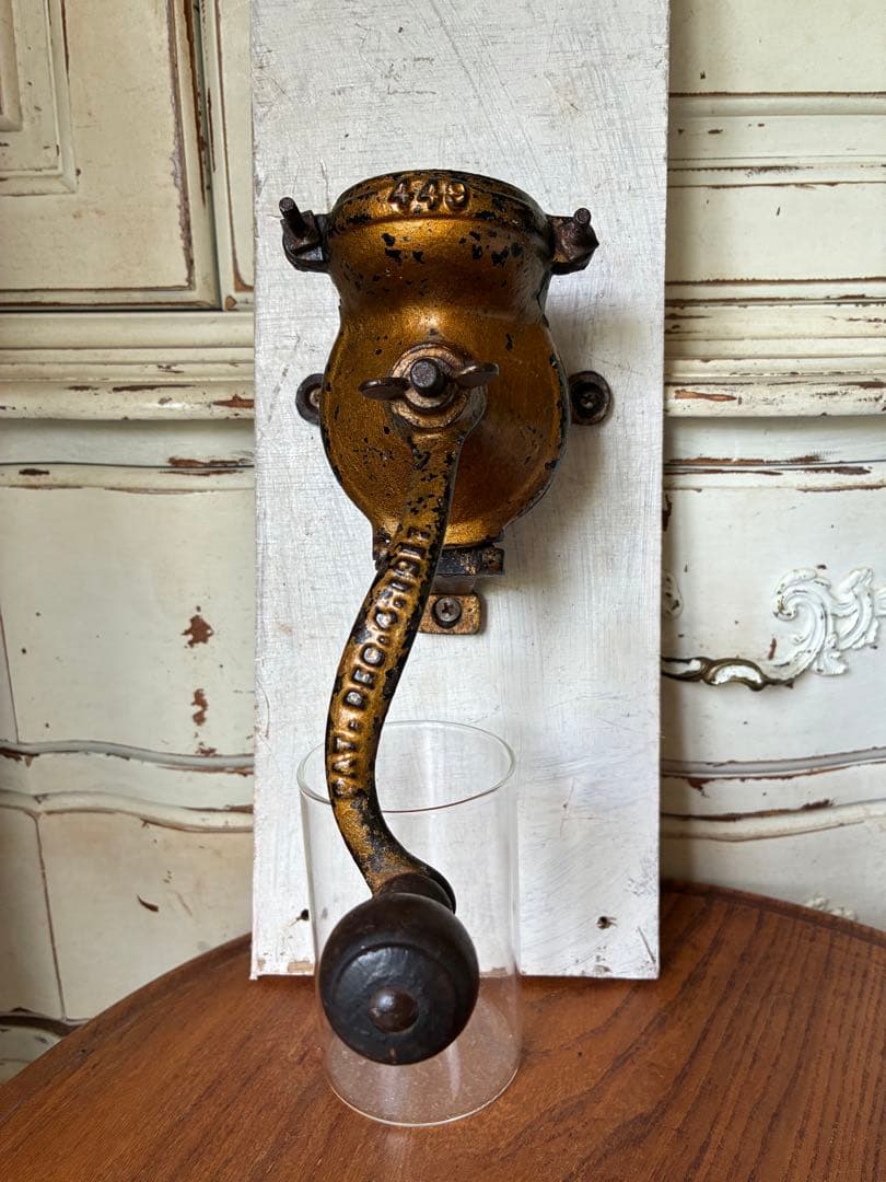 アンティーク　壁掛けコーヒーミル　グラインダー 本体のみ　金色100年　アメリカ