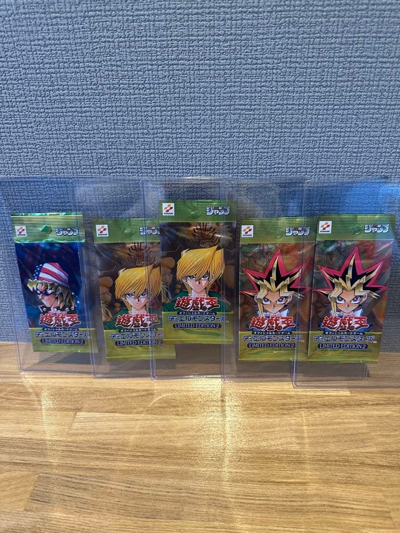 遊戯王　未開封パックとシングルカード　まとめ売り