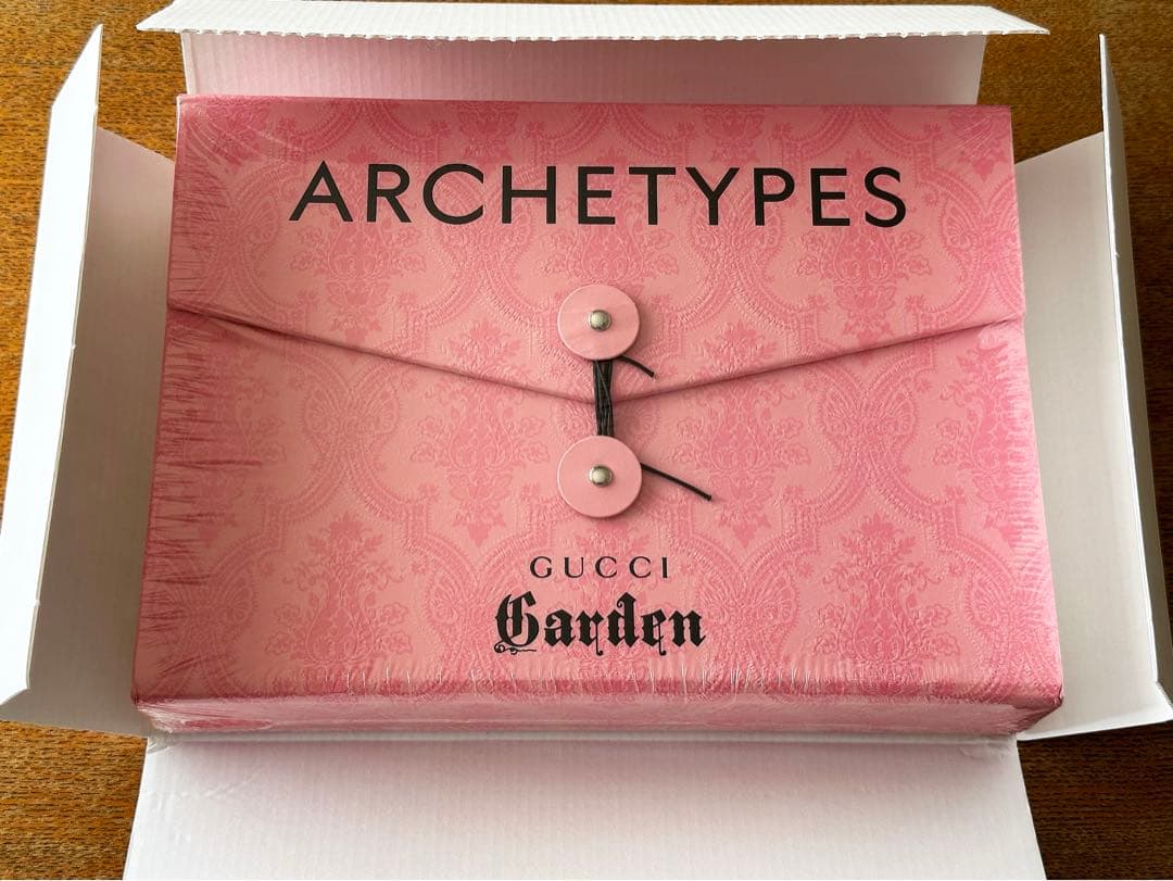 GUCCI グッチ GARDEN ガーデン ARCHETYPES アート ブック