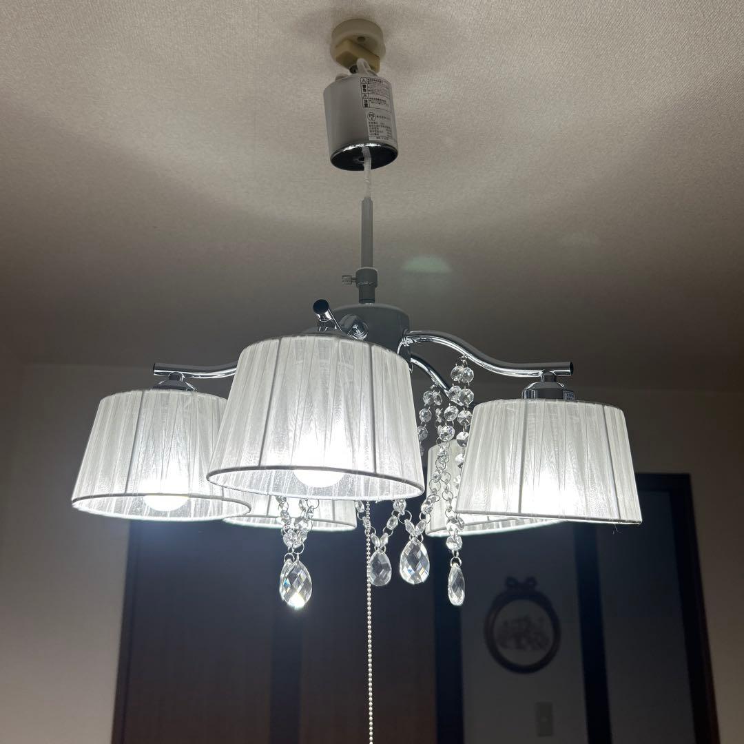 エレガント ホワイトシェード シャンデリア