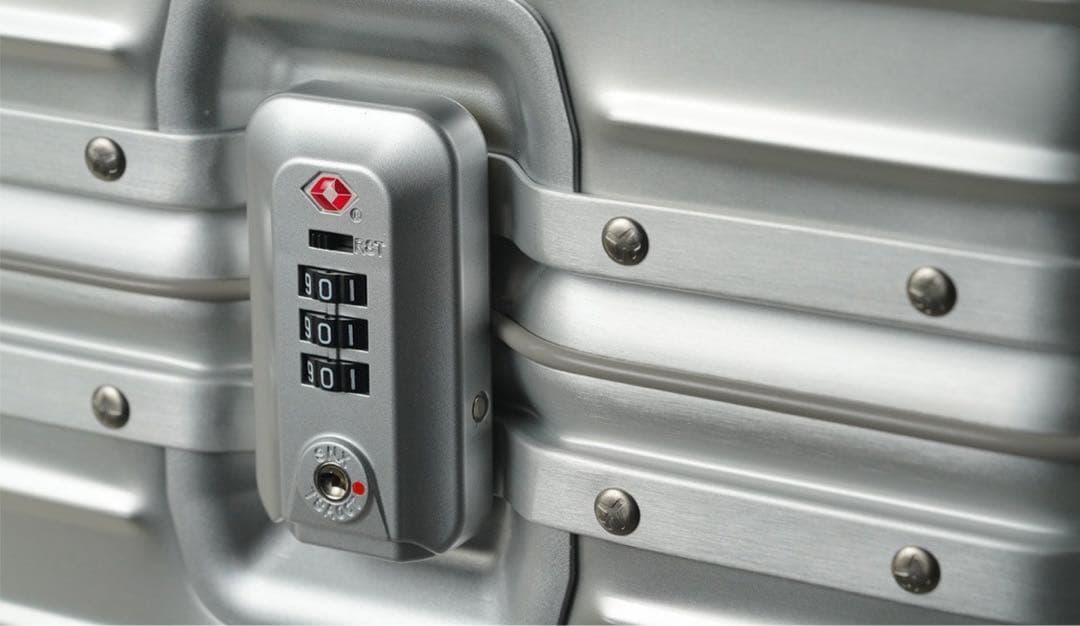 【新品未使用】イノベーター アルミスーツ INV5811STP 70L 2年保証