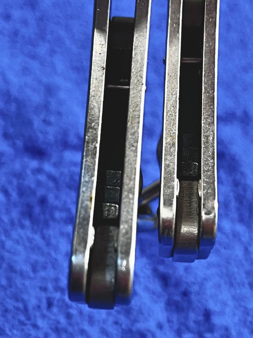 ☆ 最終値引 ☆ 米国 S＆W社 手錠 ( おそらくM 100 型 ？？ )