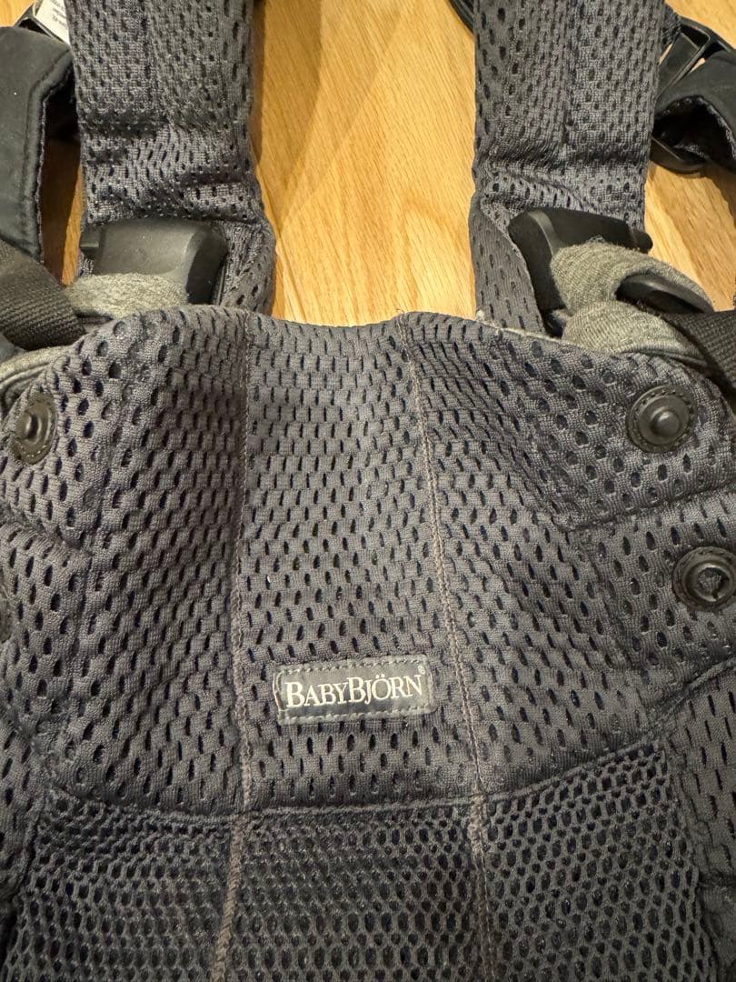 美品　BABYBJÖRN ベビーキャリア ハーモニー アンスラサイト　箱　保証書
