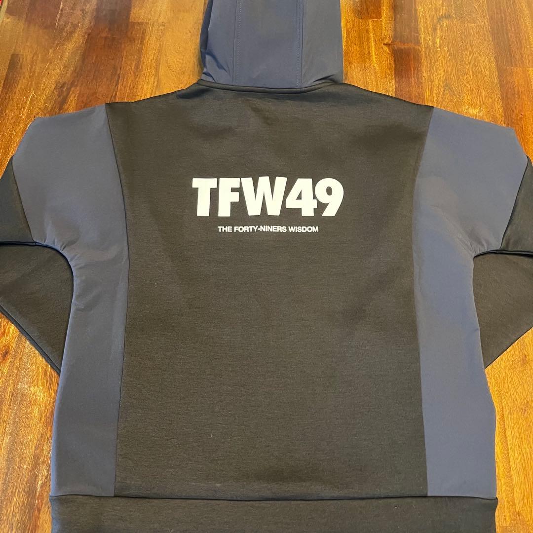 【新品/L】TFW49 カードボード マテリアル フーディ