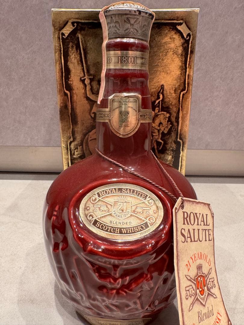 【未開栓】 SALUTE　ロイヤルサルート21年　陶器ボトル　赤　古酒