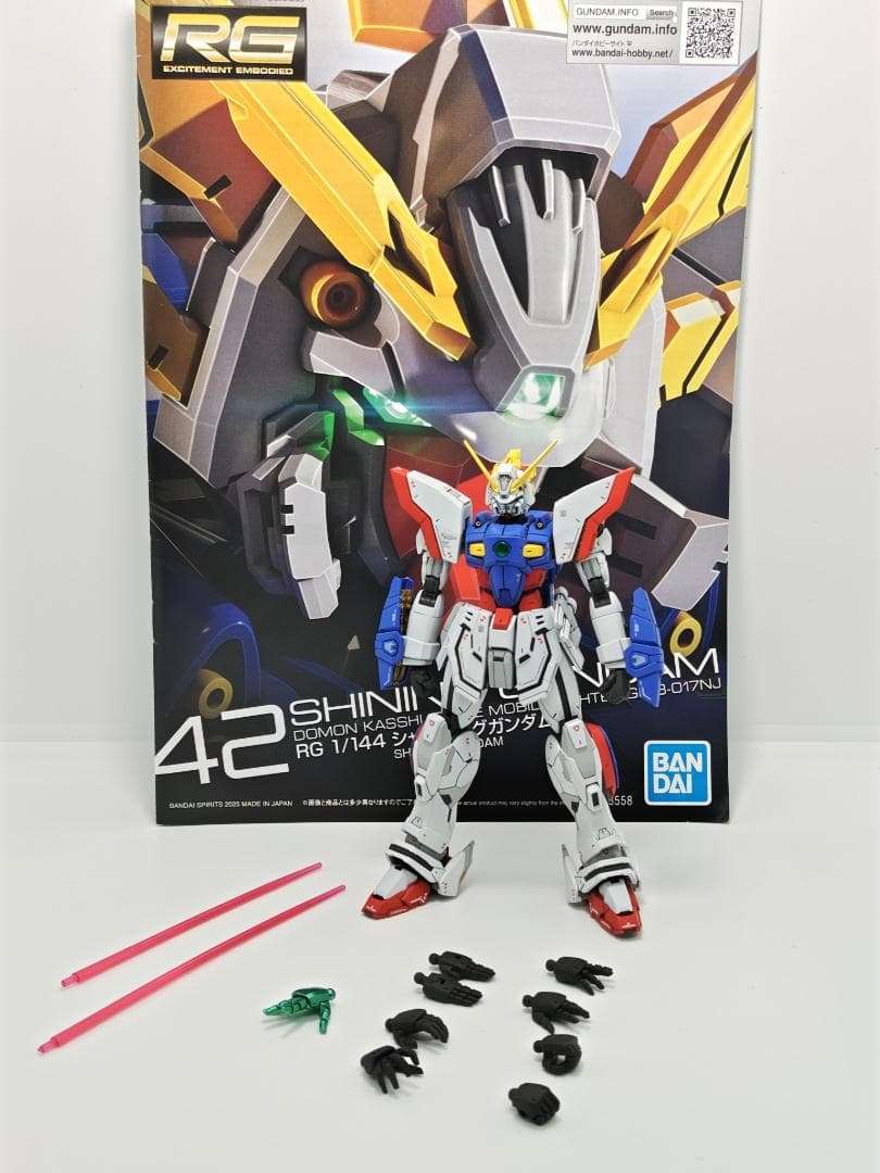 ガンプラ　RGシャイニングガンダム　完成品