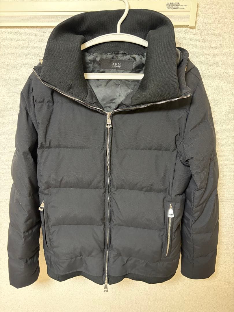 AKM Contemporaryダウンジャケット(保温性/防風性)