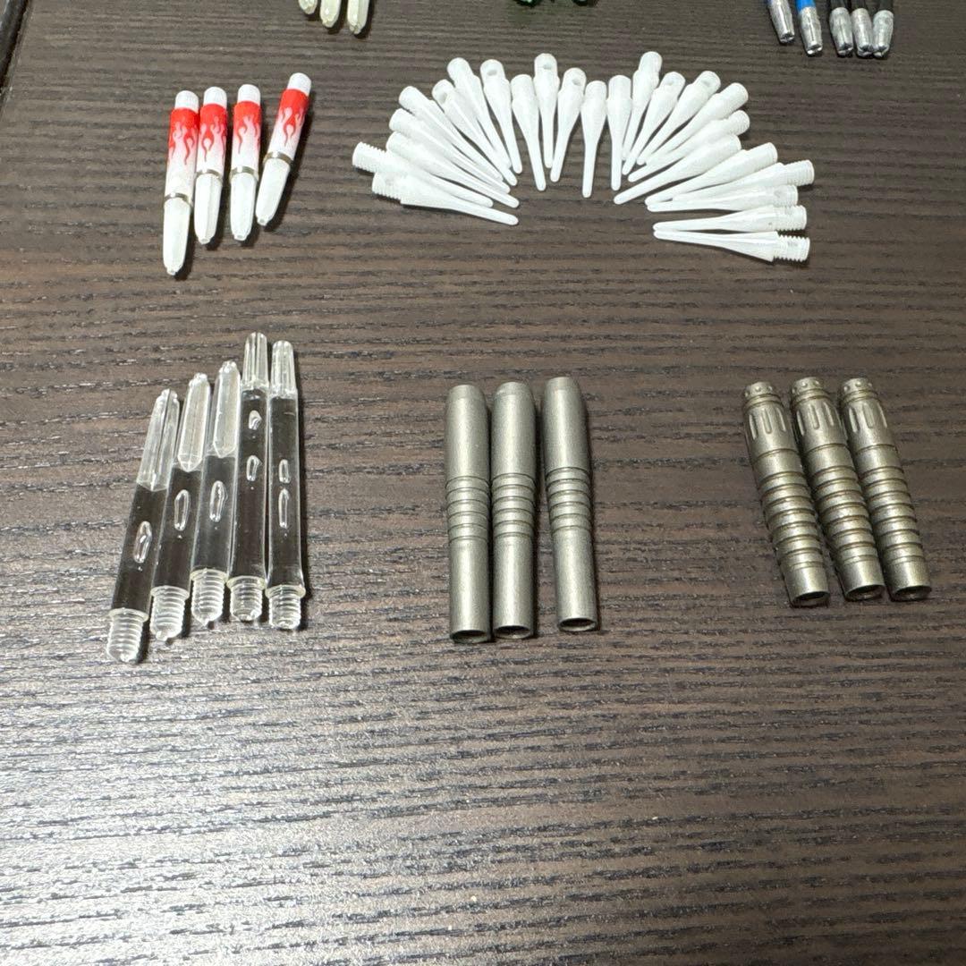 ダーツ　引退品