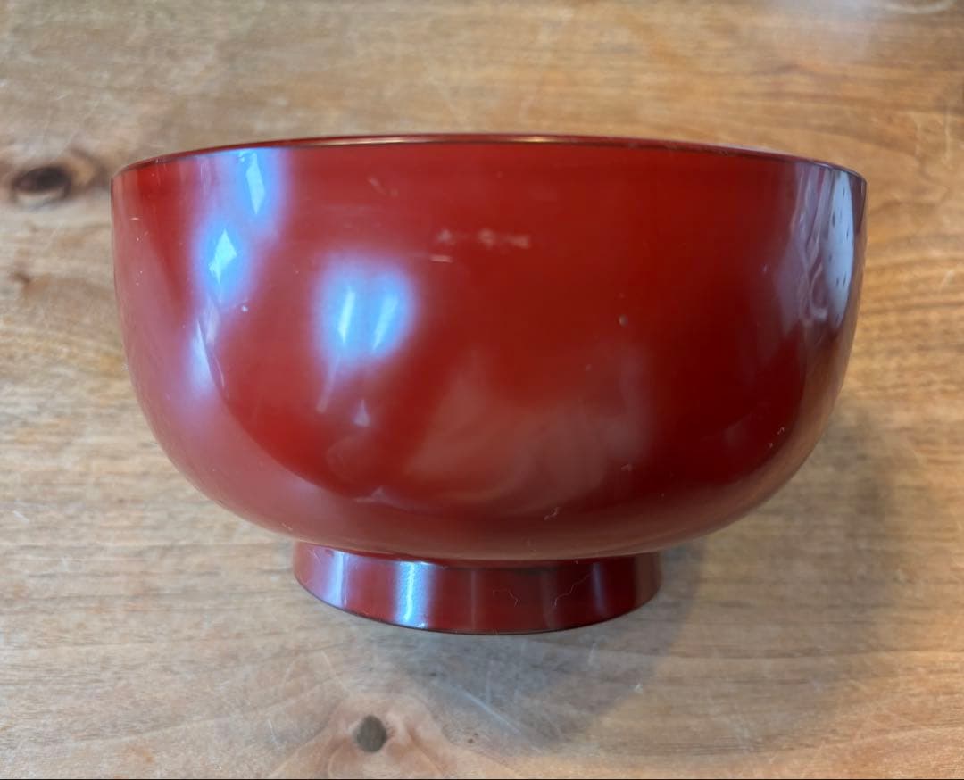 深みのある赤色　手塗り漆器汁椀　大きめ2個セット