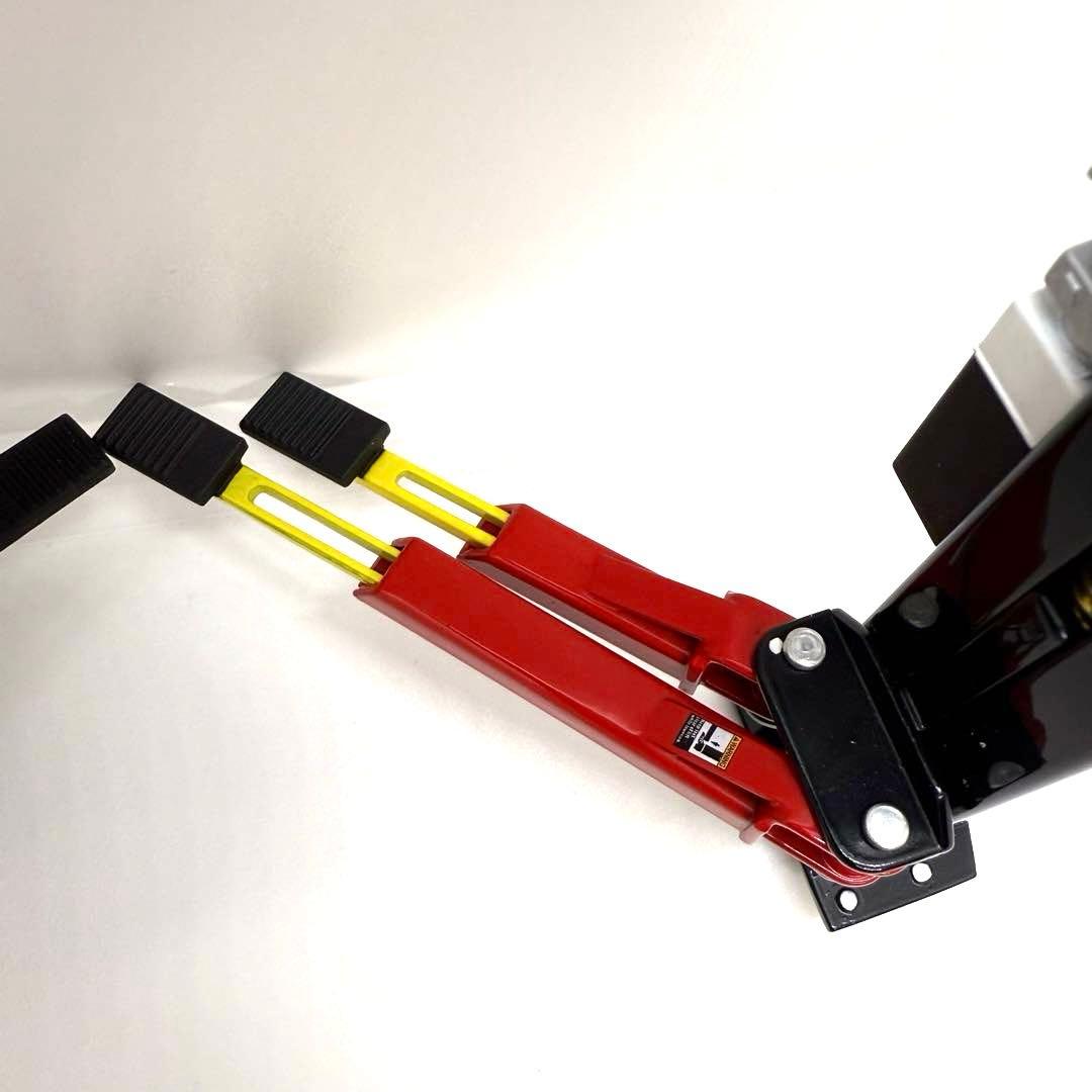 最終値下げ　激レア　BUICK 2 POST LIFT 1:18スケール 限定版