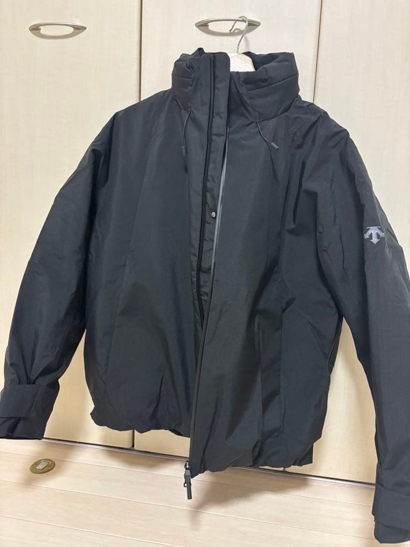 ゴアテックス ハイブリッド インシュレーテッドジャケット