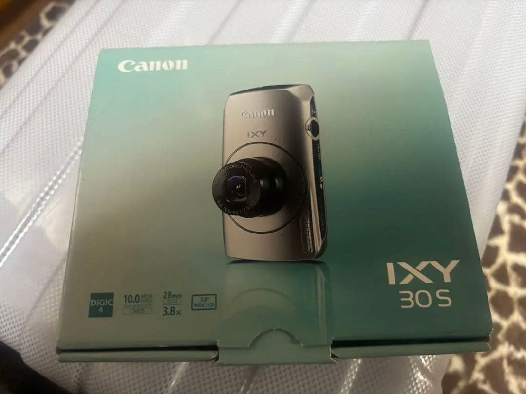 新古品　Canon IXY 30S コンパクトデジタルカメラ　キャノン