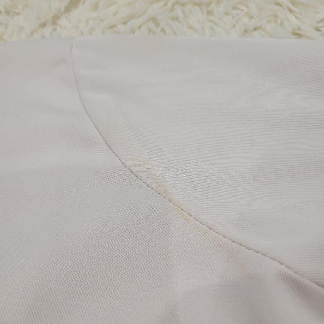 FENDI　フェンディ　ロゴ　立体　Tシャツ　半袖　ポロシャツ　さらっと　春夏に