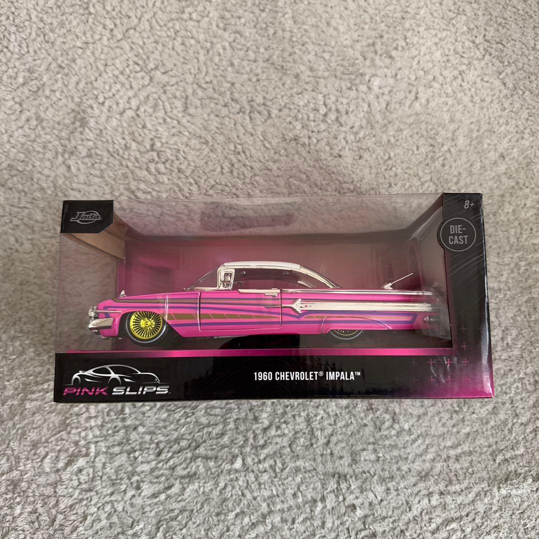 ジャダトイズ ピンクスリップ 1960 シボレー インパラ ローライダ　jada