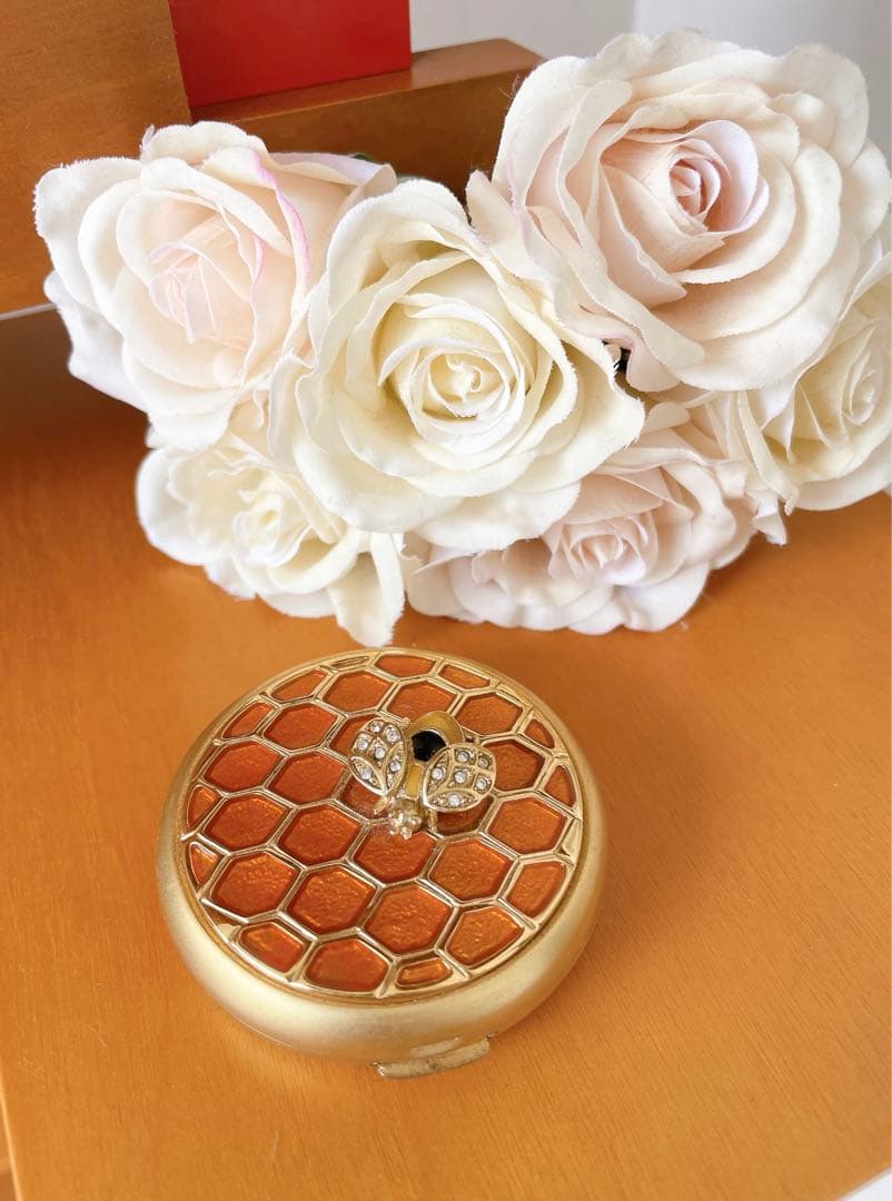 ☆超希少☆エスティーローダー　クリスマス限定　メダル　コンパクト　コレクション