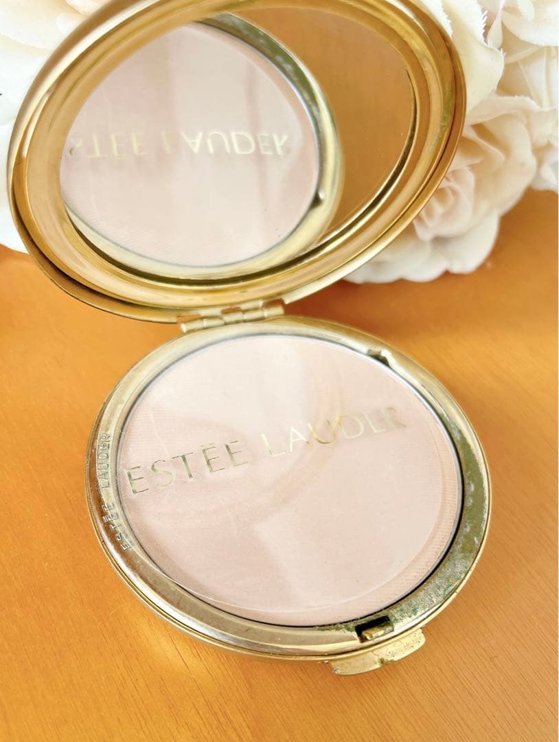 ☆超希少☆エスティーローダー　クリスマス限定　メダル　コンパクト　コレクション