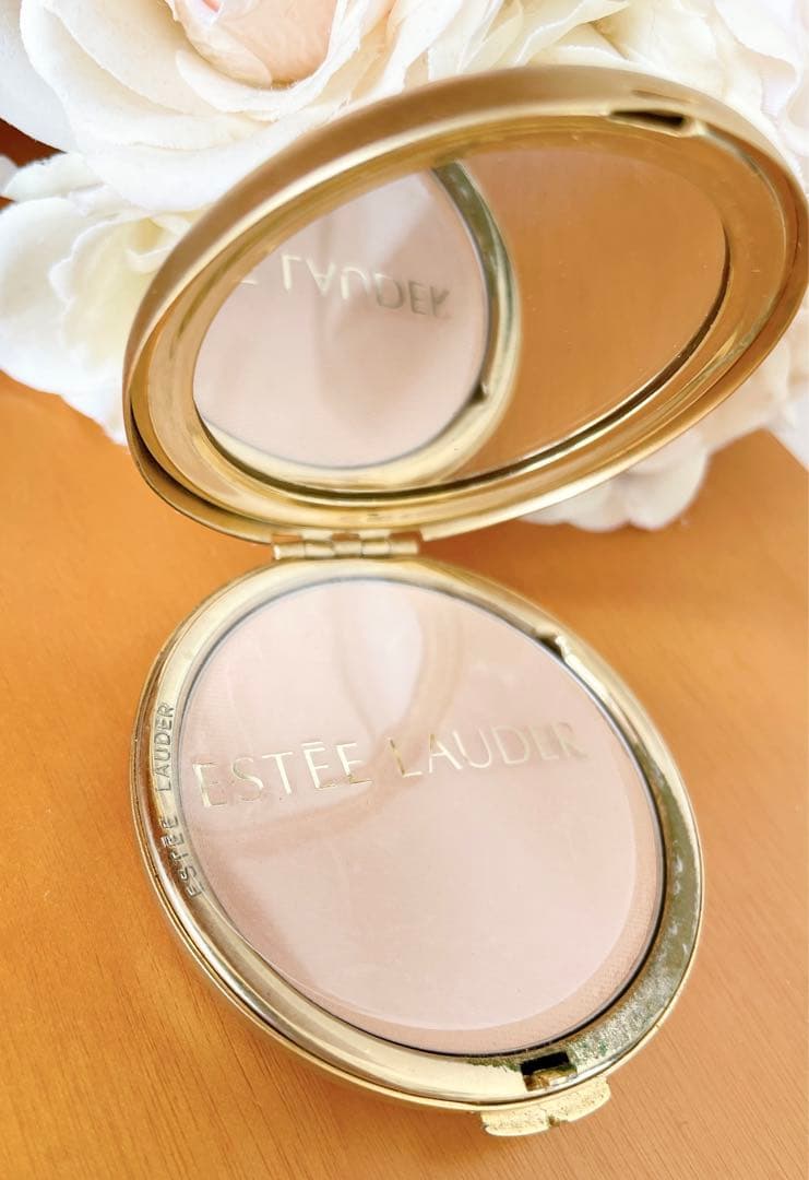 ☆超希少☆エスティーローダー　クリスマス限定　メダル　コンパクト　コレクション