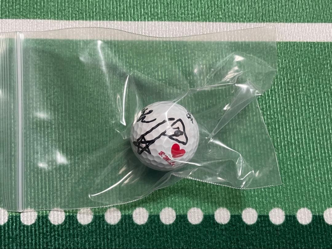 イボミ　直筆サイングローブ・ボール・キャップ　　セット　イ・ボミ