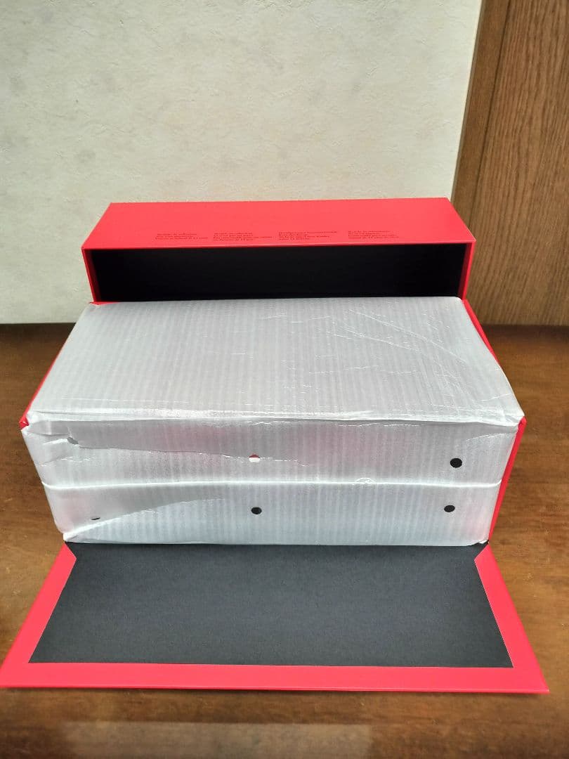 ルックスマート1/18 フェラーリ250GT ブレッド.バン 1962ル・マン