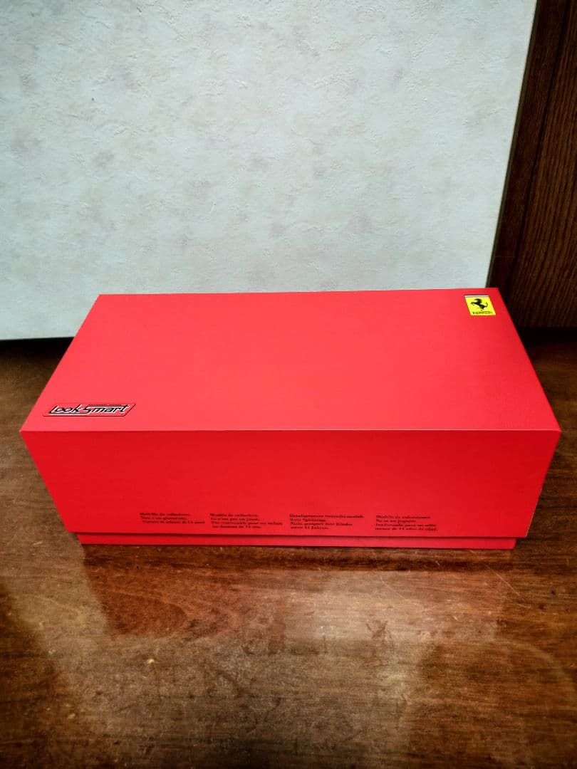 ルックスマート1/18 フェラーリ250GT ブレッド.バン 1962ル・マン