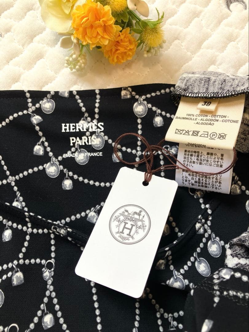 新品タグ付　HERMESワンピース　クルーネック　ブラック