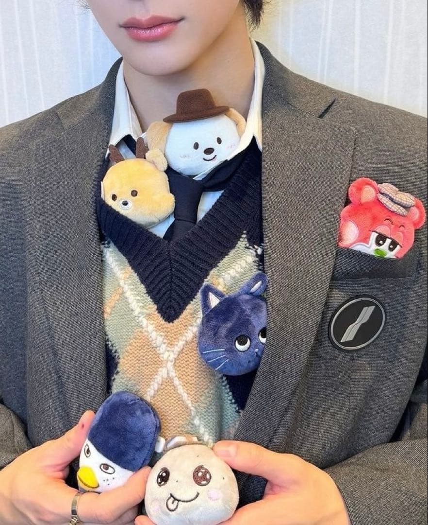 RIIZE 日本ペンミ　アントン　モンリョンイ　ぬいぐるみバッジ　トレカ付