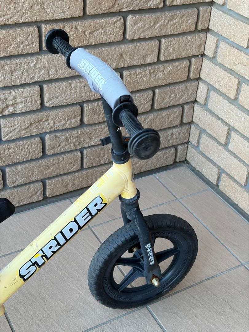 【人気色】STRIDER バランスバイク イエロー　12インチ