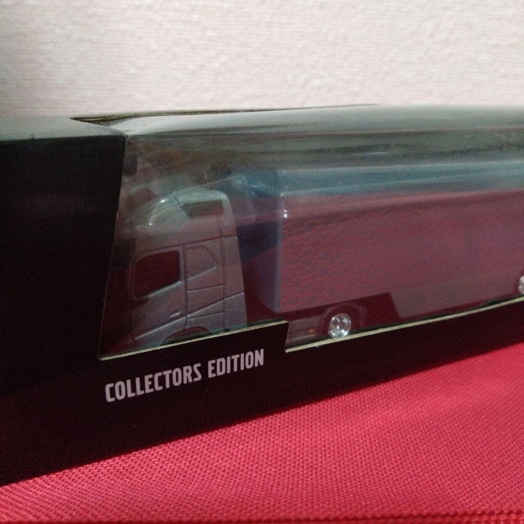 VOLVO FH トラクター&バンセミトレーラー(1/87スケール)