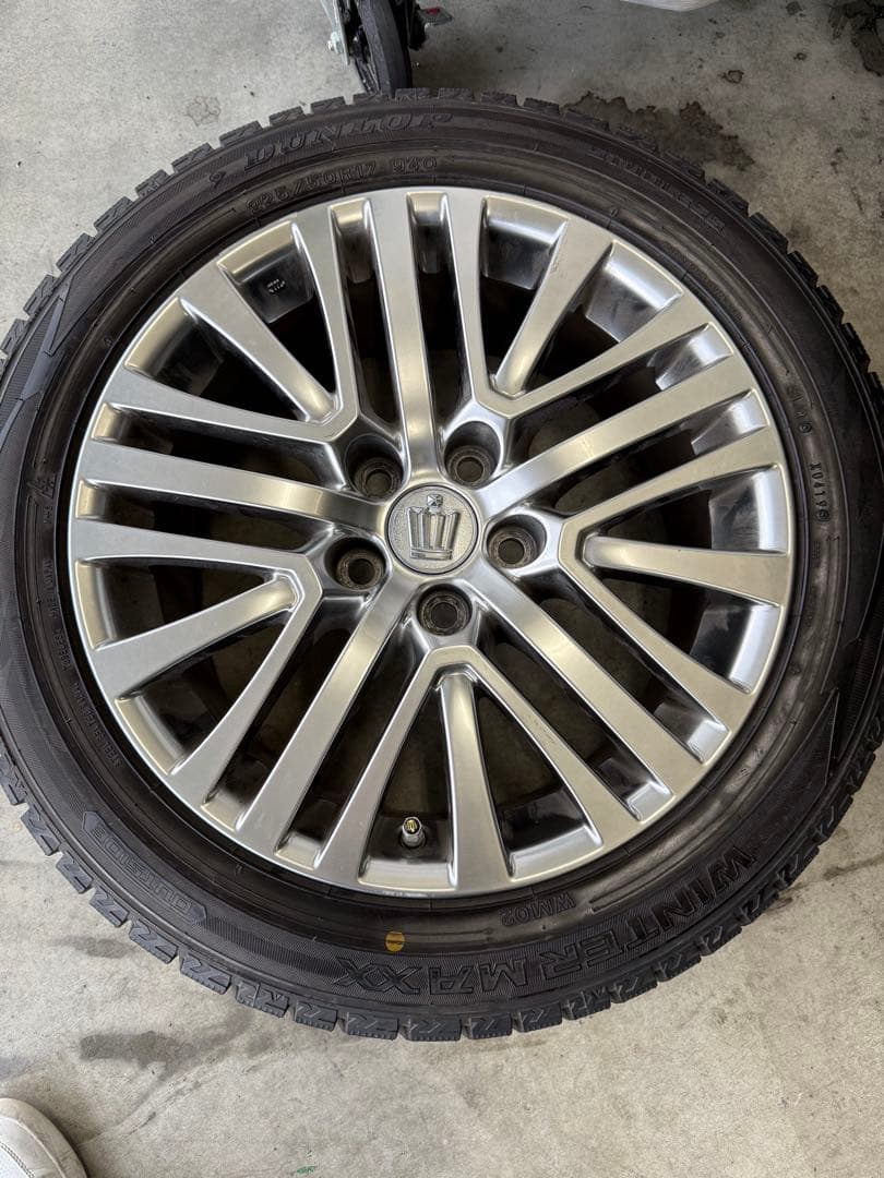 クラウン　純正17インチホイール・スタッドレスタイヤ