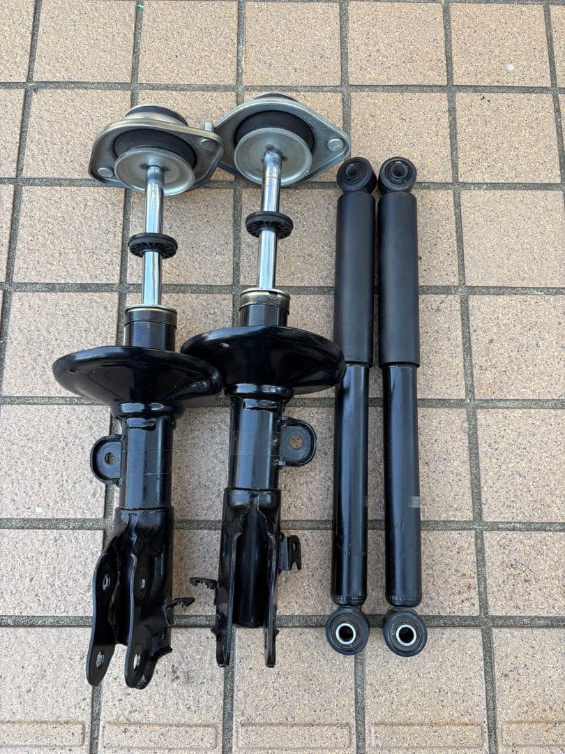 DA17V エブリィバン　純正サスペンション　ショックアブソーバー