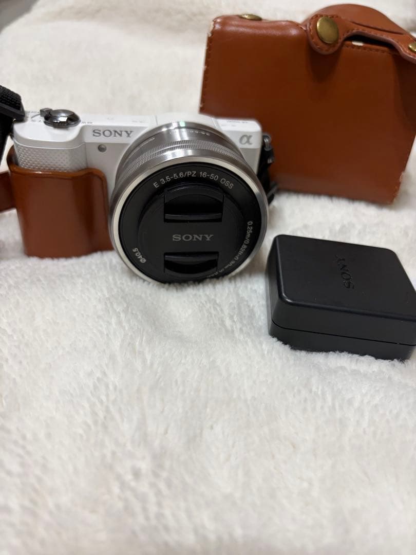 【ジャンク】SONY α ミラーレスカメラ 16-50mm α5000 ソニー