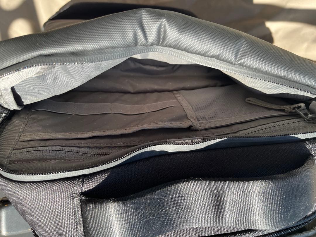 Incase A.R.C. Travel Pack ブラック