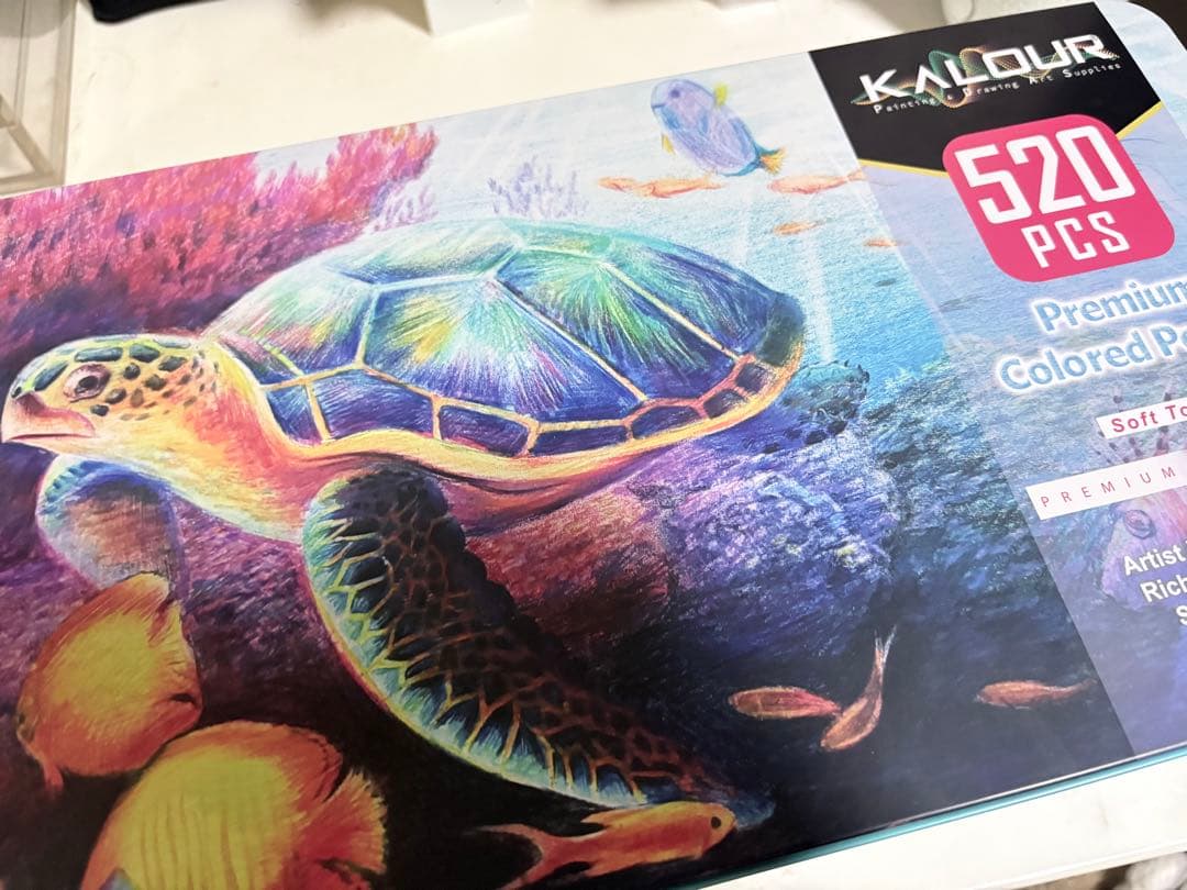 KALOUR 油性色鉛筆 520 PCS＆塗り絵