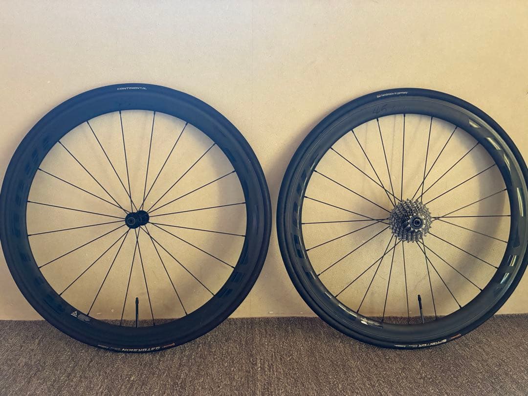 アタッキカーボンホイール45ミリ チューブラー