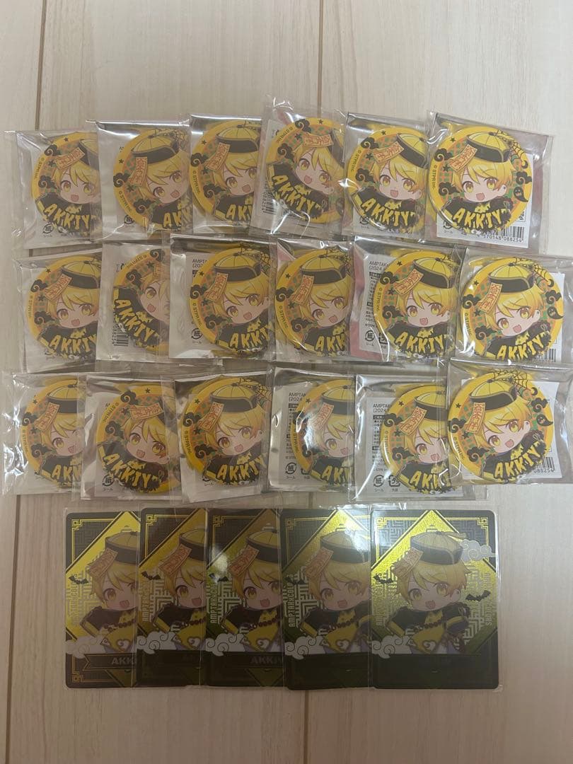 AMPTAK×COLORS あっきぃ 缶バッジ18個＆メタカ5枚セット